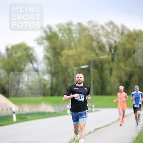 07.04.2024 - 43. Internationalen Wilhelmsburger Insellauf Dr. Thomas Lammeyer http://msf.ph/oto/6045848 07.04.2024 11:04:47 Laufen 037 meine-sportfotos.de