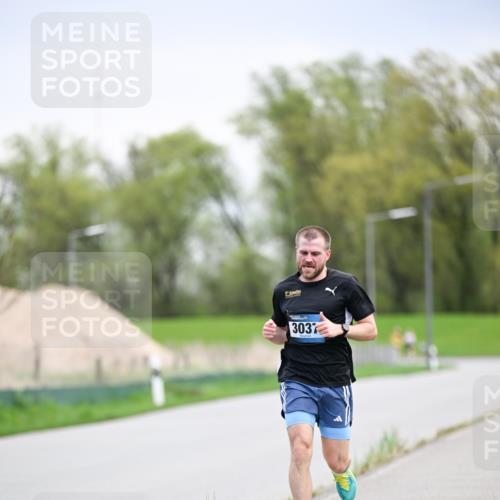 07.04.2024 - 43. Internationalen Wilhelmsburger Insellauf Dr. Thomas Lammeyer http://msf.ph/oto/6045864 07.04.2024 11:04:48 Laufen 3037 meine-sportfotos.de