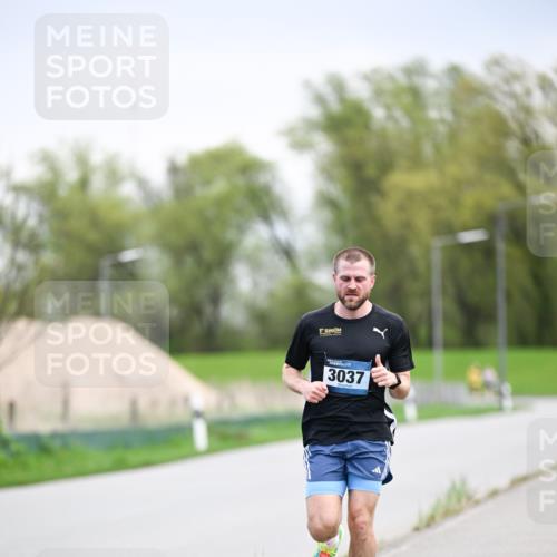 07.04.2024 - 43. Internationalen Wilhelmsburger Insellauf Dr. Thomas Lammeyer http://msf.ph/oto/6045870 07.04.2024 11:04:48 Laufen 3037 meine-sportfotos.de