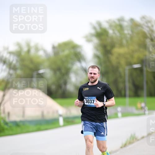 07.04.2024 - 43. Internationalen Wilhelmsburger Insellauf Dr. Thomas Lammeyer http://msf.ph/oto/6045874 07.04.2024 11:04:48 Laufen 3037 meine-sportfotos.de