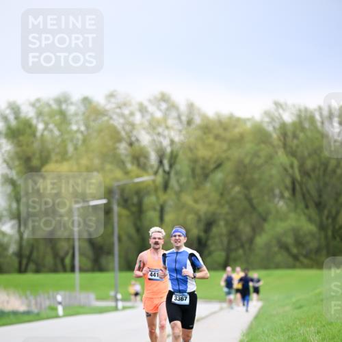 07.04.2024 - 43. Internationalen Wilhelmsburger Insellauf Dr. Thomas Lammeyer http://msf.ph/oto/6045890 07.04.2024 11:04:52 Laufen 441, 3367 meine-sportfotos.de