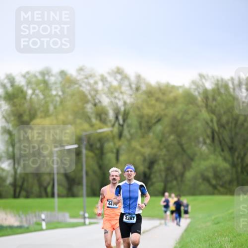 07.04.2024 - 43. Internationalen Wilhelmsburger Insellauf Dr. Thomas Lammeyer http://msf.ph/oto/6045893 07.04.2024 11:04:52 Laufen 44, 3367 meine-sportfotos.de