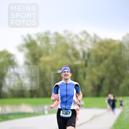 07.04.2024 - 43. Internationalen Wilhelmsburger Insellauf Dr. Thomas Lammeyer http://msf.ph/oto/6045926 07.04.2024 11:04:55 Laufen 3367 meine-sportfotos.de