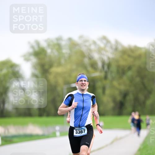 07.04.2024 - 43. Internationalen Wilhelmsburger Insellauf Dr. Thomas Lammeyer http://msf.ph/oto/6045928 07.04.2024 11:04:55 Laufen 3367 meine-sportfotos.de