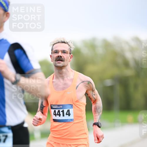 07.04.2024 - 43. Internationalen Wilhelmsburger Insellauf Dr. Thomas Lammeyer http://msf.ph/oto/6045965 07.04.2024 11:04:59 Laufen 7, 4414 meine-sportfotos.de