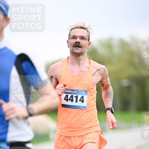 07.04.2024 - 43. Internationalen Wilhelmsburger Insellauf Dr. Thomas Lammeyer http://msf.ph/oto/6045968 07.04.2024 11:04:59 Laufen 4414 meine-sportfotos.de