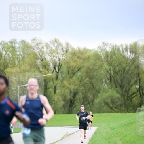 07.04.2024 - 43. Internationalen Wilhelmsburger Insellauf Dr. Thomas Lammeyer http://msf.ph/oto/6045972 07.04.2024 11:05:16 Laufen  meine-sportfotos.de