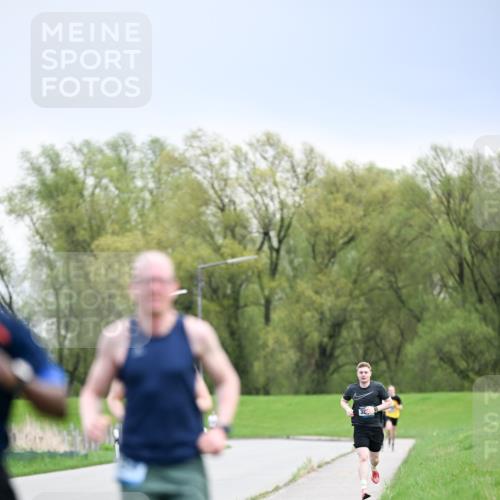07.04.2024 - 43. Internationalen Wilhelmsburger Insellauf Dr. Thomas Lammeyer http://msf.ph/oto/6045978 07.04.2024 11:05:16 Laufen  meine-sportfotos.de