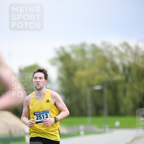 07.04.2024 - 43. Internationalen Wilhelmsburger Insellauf Dr. Thomas Lammeyer http://msf.ph/oto/6046002 07.04.2024 11:05:19 Laufen 2513 meine-sportfotos.de