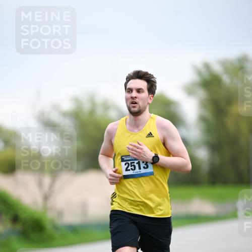 07.04.2024 - 43. Internationalen Wilhelmsburger Insellauf Dr. Thomas Lammeyer http://msf.ph/oto/6046010 07.04.2024 11:05:19 Laufen 2513 meine-sportfotos.de