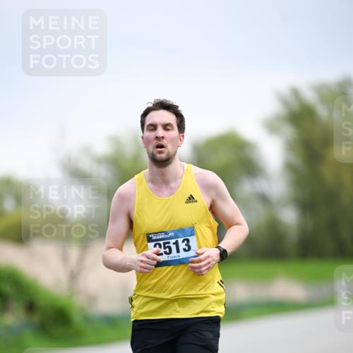 07.04.2024 - 43. Internationalen Wilhelmsburger Insellauf Dr. Thomas Lammeyer http://msf.ph/oto/6046014 07.04.2024 11:05:20 Laufen 2513 meine-sportfotos.de