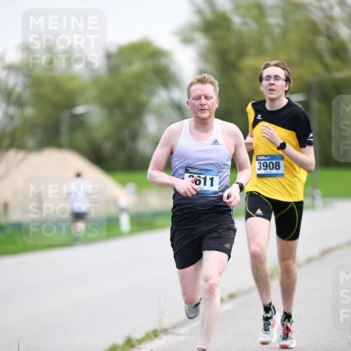 07.04.2024 - 43. Internationalen Wilhelmsburger Insellauf Dr. Thomas Lammeyer http://msf.ph/oto/6046088 07.04.2024 11:05:44 Laufen 2611, 3908 meine-sportfotos.de