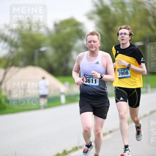 07.04.2024 - 43. Internationalen Wilhelmsburger Insellauf Dr. Thomas Lammeyer http://msf.ph/oto/6046090 07.04.2024 11:05:44 Laufen 3611, 3908, 2 meine-sportfotos.de