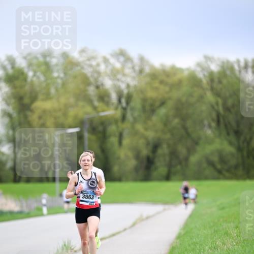 07.04.2024 - 43. Internationalen Wilhelmsburger Insellauf Dr. Thomas Lammeyer http://msf.ph/oto/6046115 07.04.2024 11:06:09 Laufen 3863, 3863 meine-sportfotos.de