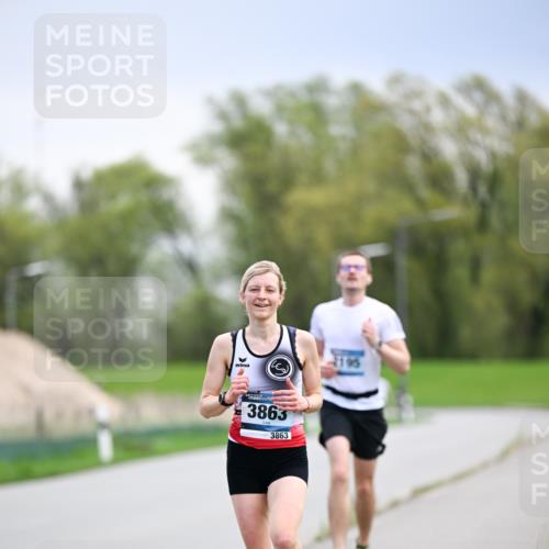 07.04.2024 - 43. Internationalen Wilhelmsburger Insellauf Dr. Thomas Lammeyer http://msf.ph/oto/6046160 07.04.2024 11:06:12 Laufen 3863, 3863, 4195 meine-sportfotos.de