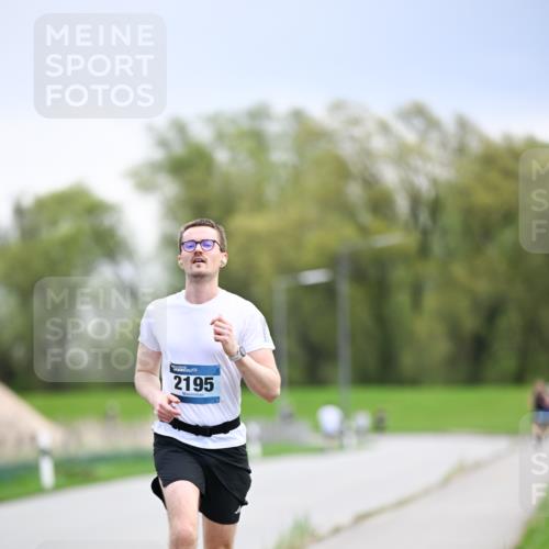 07.04.2024 - 43. Internationalen Wilhelmsburger Insellauf Dr. Thomas Lammeyer http://msf.ph/oto/6046182 07.04.2024 11:06:14 Laufen 2195 meine-sportfotos.de