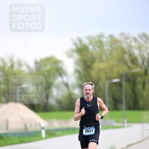 07.04.2024 - 43. Internationalen Wilhelmsburger Insellauf Dr. Thomas Lammeyer http://msf.ph/oto/6046206 07.04.2024 11:06:39 Laufen 3941, 226 meine-sportfotos.de