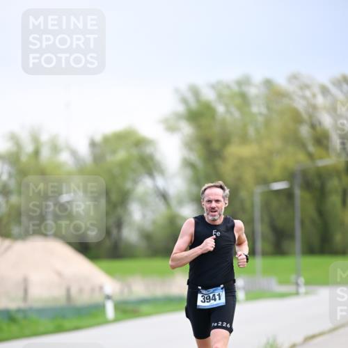 07.04.2024 - 43. Internationalen Wilhelmsburger Insellauf Dr. Thomas Lammeyer http://msf.ph/oto/6046208 07.04.2024 11:06:39 Laufen 3941, 226 meine-sportfotos.de