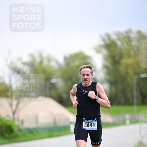 07.04.2024 - 43. Internationalen Wilhelmsburger Insellauf Dr. Thomas Lammeyer http://msf.ph/oto/6046225 07.04.2024 11:06:40 Laufen 3941, 226 meine-sportfotos.de