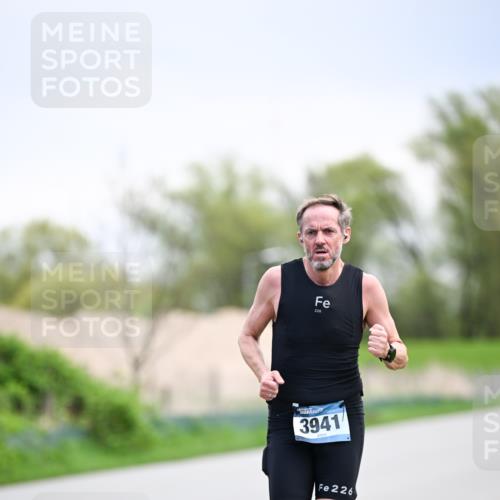 07.04.2024 - 43. Internationalen Wilhelmsburger Insellauf Dr. Thomas Lammeyer http://msf.ph/oto/6046233 07.04.2024 11:06:41 Laufen 226, 3941, 226 meine-sportfotos.de