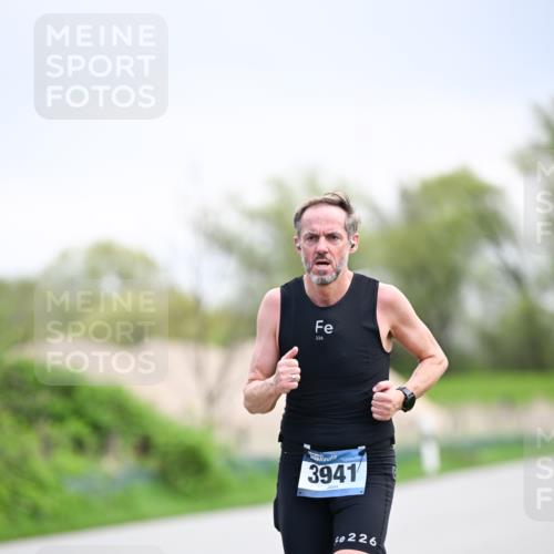07.04.2024 - 43. Internationalen Wilhelmsburger Insellauf Dr. Thomas Lammeyer http://msf.ph/oto/6046240 07.04.2024 11:06:41 Laufen 226, 3941, 226 meine-sportfotos.de