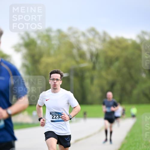 07.04.2024 - 43. Internationalen Wilhelmsburger Insellauf Dr. Thomas Lammeyer http://msf.ph/oto/6046287 07.04.2024 11:06:51 Laufen 2233 meine-sportfotos.de