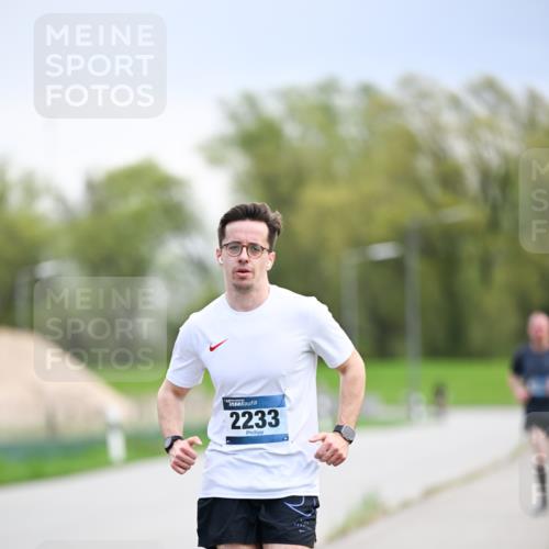 07.04.2024 - 43. Internationalen Wilhelmsburger Insellauf Dr. Thomas Lammeyer http://msf.ph/oto/6046302 07.04.2024 11:06:51 Laufen 2233 meine-sportfotos.de