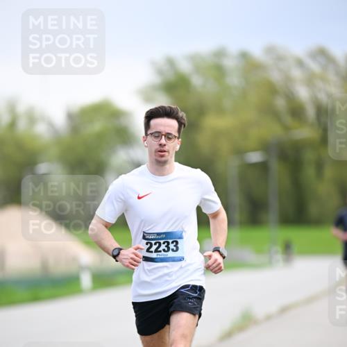 07.04.2024 - 43. Internationalen Wilhelmsburger Insellauf Dr. Thomas Lammeyer http://msf.ph/oto/6046304 07.04.2024 11:06:52 Laufen 2233 meine-sportfotos.de