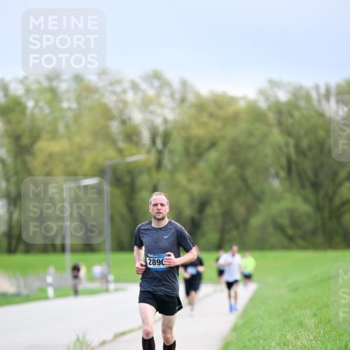 07.04.2024 - 43. Internationalen Wilhelmsburger Insellauf Dr. Thomas Lammeyer http://msf.ph/oto/6046310 07.04.2024 11:06:55 Laufen 289 meine-sportfotos.de