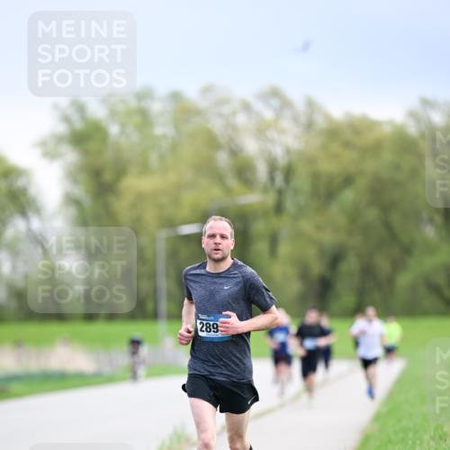 07.04.2024 - 43. Internationalen Wilhelmsburger Insellauf Dr. Thomas Lammeyer http://msf.ph/oto/6046334 07.04.2024 11:06:57 Laufen 289 meine-sportfotos.de