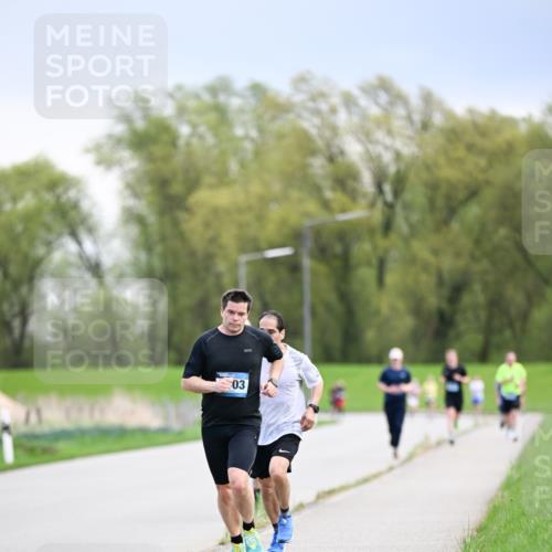 07.04.2024 - 43. Internationalen Wilhelmsburger Insellauf Dr. Thomas Lammeyer http://msf.ph/oto/6046376 07.04.2024 11:07:07 Laufen 03 meine-sportfotos.de