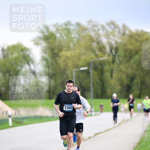 07.04.2024 - 43. Internationalen Wilhelmsburger Insellauf Dr. Thomas Lammeyer http://msf.ph/oto/6046380 07.04.2024 11:07:07 Laufen 2303 meine-sportfotos.de