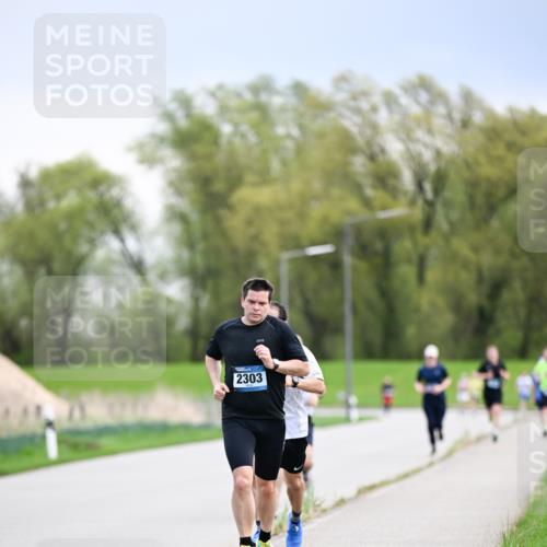 07.04.2024 - 43. Internationalen Wilhelmsburger Insellauf Dr. Thomas Lammeyer http://msf.ph/oto/6046382 07.04.2024 11:07:07 Laufen 2303 meine-sportfotos.de