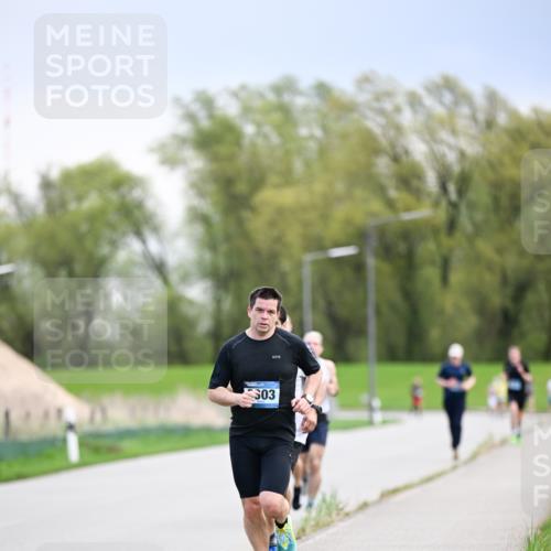 07.04.2024 - 43. Internationalen Wilhelmsburger Insellauf Dr. Thomas Lammeyer http://msf.ph/oto/6046387 07.04.2024 11:07:07 Laufen 03 meine-sportfotos.de