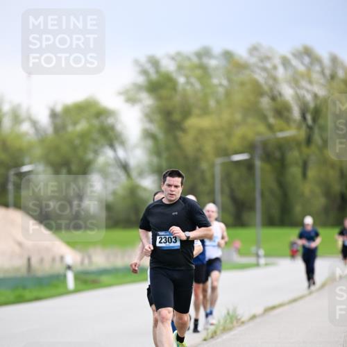 07.04.2024 - 43. Internationalen Wilhelmsburger Insellauf Dr. Thomas Lammeyer http://msf.ph/oto/6046395 07.04.2024 11:07:08 Laufen 2303 meine-sportfotos.de