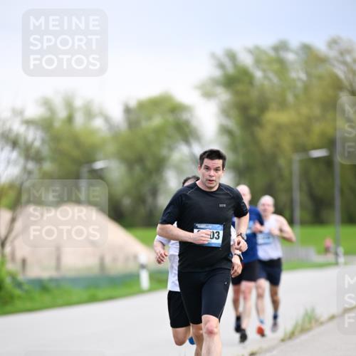 07.04.2024 - 43. Internationalen Wilhelmsburger Insellauf Dr. Thomas Lammeyer http://msf.ph/oto/6046412 07.04.2024 11:07:09 Laufen 03 meine-sportfotos.de