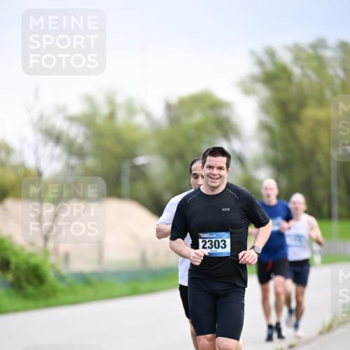 07.04.2024 - 43. Internationalen Wilhelmsburger Insellauf Dr. Thomas Lammeyer http://msf.ph/oto/6046420 07.04.2024 11:07:10 Laufen 2303 meine-sportfotos.de