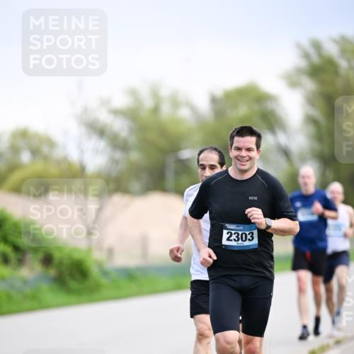07.04.2024 - 43. Internationalen Wilhelmsburger Insellauf Dr. Thomas Lammeyer http://msf.ph/oto/6046426 07.04.2024 11:07:10 Laufen 2303 meine-sportfotos.de