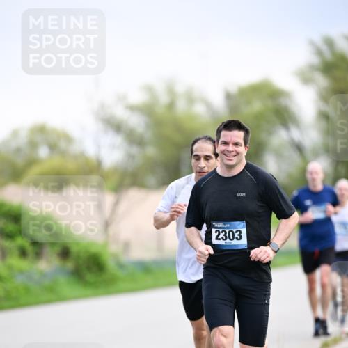 07.04.2024 - 43. Internationalen Wilhelmsburger Insellauf Dr. Thomas Lammeyer http://msf.ph/oto/6046430 07.04.2024 11:07:10 Laufen 2303 meine-sportfotos.de