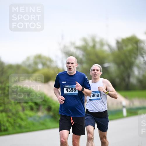 07.04.2024 - 43. Internationalen Wilhelmsburger Insellauf Dr. Thomas Lammeyer http://msf.ph/oto/6046460 07.04.2024 11:07:14 Laufen 4398, 2408 meine-sportfotos.de