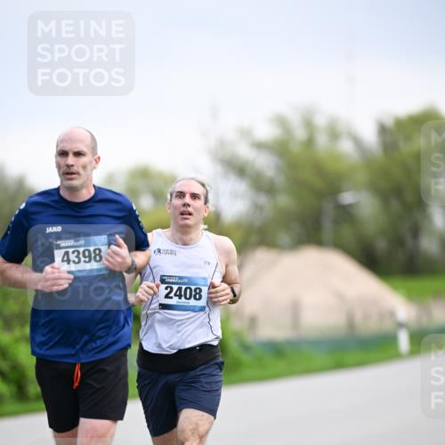 07.04.2024 - 43. Internationalen Wilhelmsburger Insellauf Dr. Thomas Lammeyer http://msf.ph/oto/6046471 07.04.2024 11:07:15 Laufen 4398, 2408 meine-sportfotos.de