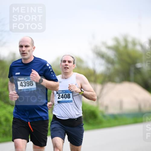 07.04.2024 - 43. Internationalen Wilhelmsburger Insellauf Dr. Thomas Lammeyer http://msf.ph/oto/6046475 07.04.2024 11:07:15 Laufen 4398, 2408 meine-sportfotos.de