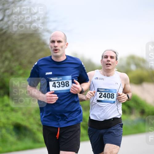 07.04.2024 - 43. Internationalen Wilhelmsburger Insellauf Dr. Thomas Lammeyer http://msf.ph/oto/6046481 07.04.2024 11:07:15 Laufen 4398, 43, 2408 meine-sportfotos.de