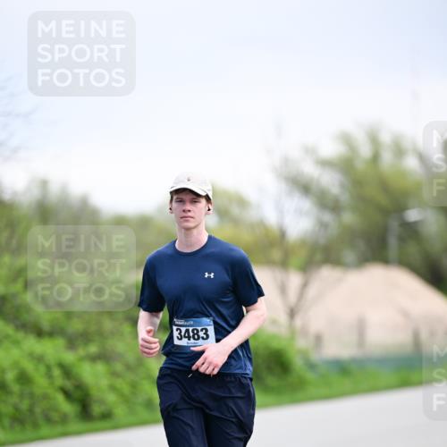 07.04.2024 - 43. Internationalen Wilhelmsburger Insellauf Dr. Thomas Lammeyer http://msf.ph/oto/6046485 07.04.2024 11:07:26 Laufen 3483 meine-sportfotos.de