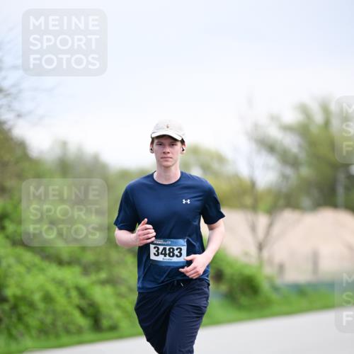 07.04.2024 - 43. Internationalen Wilhelmsburger Insellauf Dr. Thomas Lammeyer http://msf.ph/oto/6046487 07.04.2024 11:07:26 Laufen 3483 meine-sportfotos.de