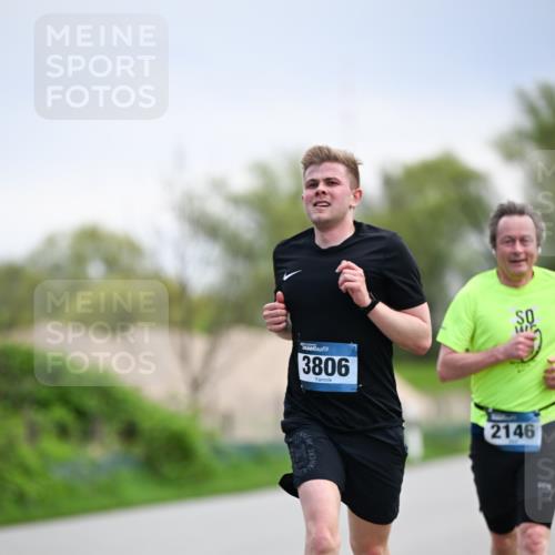 07.04.2024 - 43. Internationalen Wilhelmsburger Insellauf Dr. Thomas Lammeyer http://msf.ph/oto/6046509 07.04.2024 11:07:28 Laufen 3806, 2146 meine-sportfotos.de