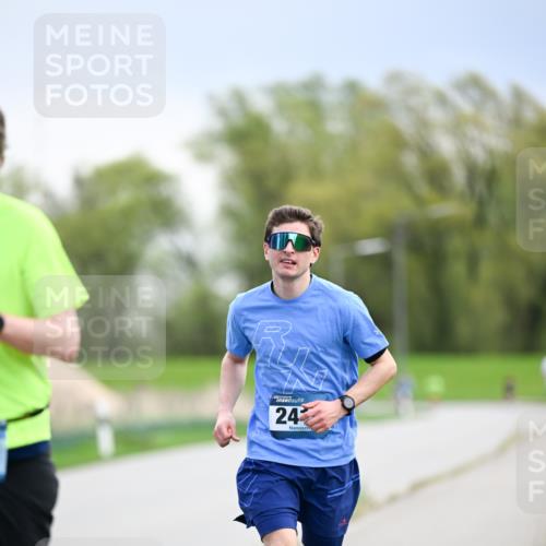 07.04.2024 - 43. Internationalen Wilhelmsburger Insellauf Dr. Thomas Lammeyer http://msf.ph/oto/6046519 07.04.2024 11:07:29 Laufen 24 meine-sportfotos.de