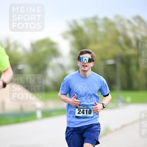 07.04.2024 - 43. Internationalen Wilhelmsburger Insellauf Dr. Thomas Lammeyer http://msf.ph/oto/6046527 07.04.2024 11:07:30 Laufen 5, 2410 meine-sportfotos.de