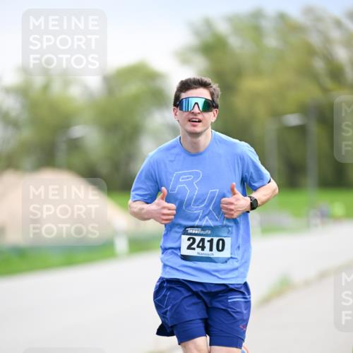 07.04.2024 - 43. Internationalen Wilhelmsburger Insellauf Dr. Thomas Lammeyer http://msf.ph/oto/6046533 07.04.2024 11:07:30 Laufen 2410 meine-sportfotos.de