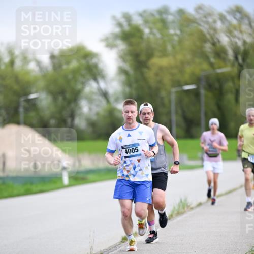07.04.2024 - 43. Internationalen Wilhelmsburger Insellauf Dr. Thomas Lammeyer http://msf.ph/oto/6046551 07.04.2024 11:07:51 Laufen 4005 meine-sportfotos.de
